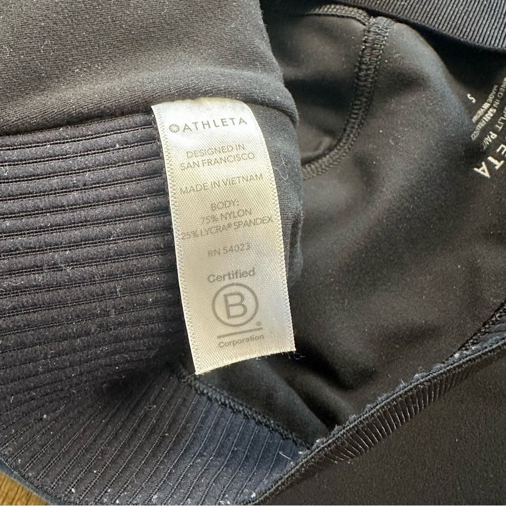 Athleta Black Aura Split Pant Small - image 4